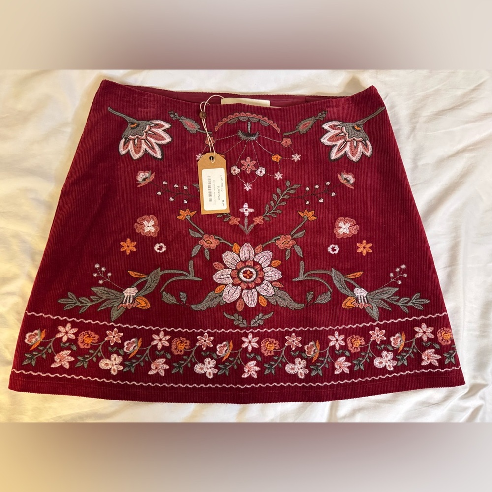 NWT Charlie O. BY KINNUCAN'S Burgundy Flowered Corduroy Skirt ~ Size L